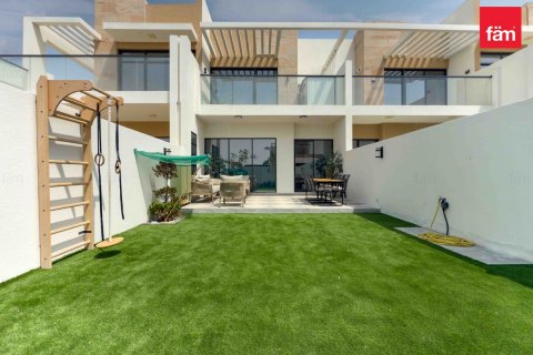 Townhouse in Dubai, UAE 4 bedrooms, 180.2 sq.m. № 635621 - photo 16