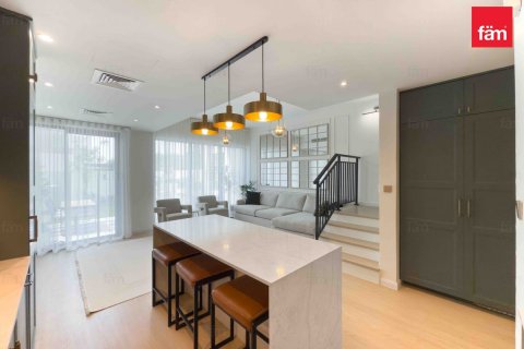 Townhouse in Dubai, UAE 4 bedrooms, 180.2 sq.m. № 635621 - photo 5