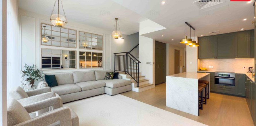 Townhouse in Dubai, UAE 4 bedrooms, 180.2 sq.m. № 635621