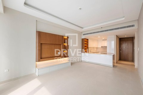 Apartment in Al Wasl, Dubai, UAE 2 bedrooms, 132 sq.m. № 683965 - photo 3
