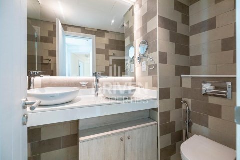 Снять в аренду квартиру в Пальма Джумейра, Дубай, ОАЭ 2 спальни, 102м2, № 683966 - фото 10