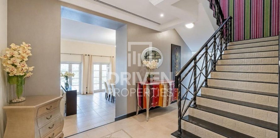 Villa asukohaga The Villa, Dubai, AÜE: 4 magamistoaga, 606.01 m² Nr 765506