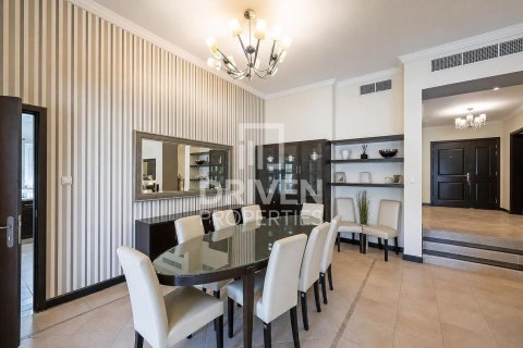 Üürile anda villa asukohaga The Villa, Dubai, AÜE: 4 magamistoaga, 606.01 m² Nr 765506 - pilt 4