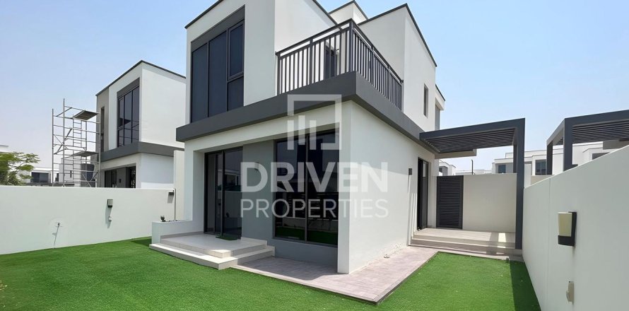 Ridamaja asukohaga Dubai Hills Estate, Dubai, AÜE: 4 magamistoaga, 291.07 m² Nr 765507