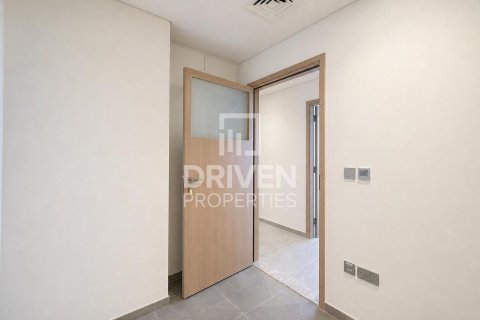 Business Bay, Dubai, UAE의 임대용 아파트 침실 4개, 240.71제곱미터 번호 765510 - 사진 11