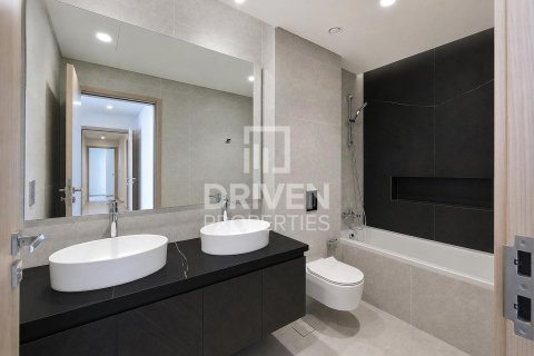 Business Bay, Dubai, UAE의 임대용 아파트 침실 4개, 240.71제곱미터 번호 765510 - 사진 30