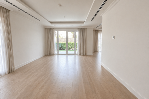 Vila di Al Barsha, Dubai, UAE 4 bilik tidur, 367.25 meter persegi № 748891 - foto 2