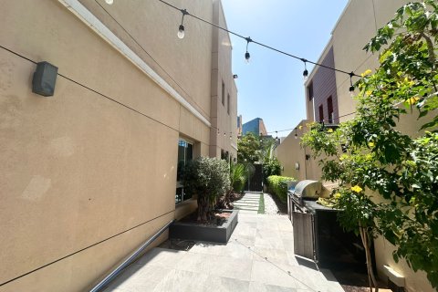 Vila di Al Barsha, Dubai, UAE 4 bilik tidur, 367.25 meter persegi № 748891 - foto 13