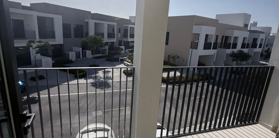 Townhouse in Dubai, UAE 3 bedrooms, 126.7 sq.m. № 719960