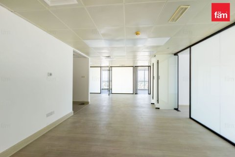 Toimisto Dubai, Arabiemiraatit 126 m2 № 719973