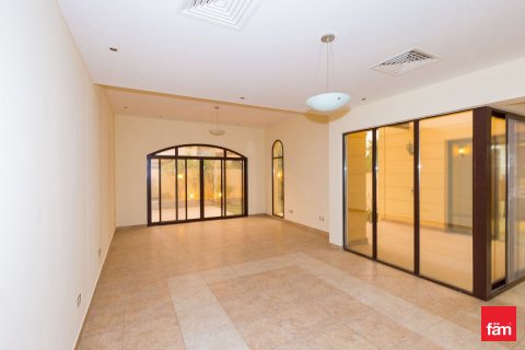 Rumah bandar di Dubai, UAE 4 bilik tidur, 385.5 meter persegi № 721356 - foto 15