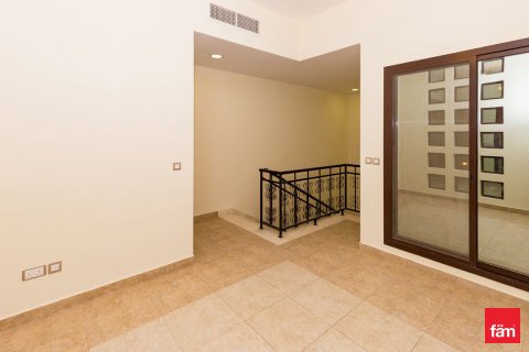 Rumah bandar di Dubai, UAE 4 bilik tidur, 385.5 meter persegi № 721356 - foto 11