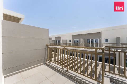 Rumah bandar di Dubai, UAE 4 bilik tidur, 242.3 meter persegi № 721354 - foto 22