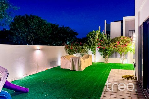 Townhouse sa Dubai Land, Dubai, UAE 4 silid-tulugan, 216.37 sq.m. № 755441 - larawan 3