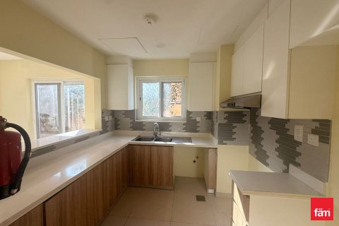 Villa itt: Dubai, EAE, 4 hálószoba, 240.7 m², azonosító: 678312 - fénykép 4