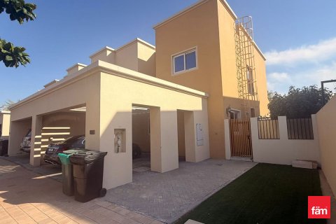 Villa itt: Dubai, EAE, 4 hálószoba, 240.7 m², azonosító: 678312 - fénykép 2