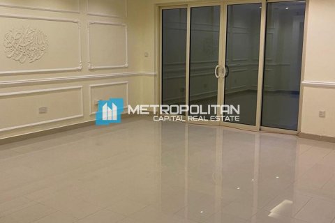 Townhouse in Al Raha Gardens, Abu Dhabi, UAE 4 bedrooms, 200.6 sq.m. № 666200 - photo 2