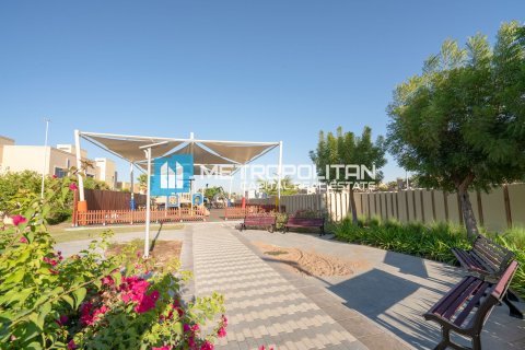 Townhouse in Al Raha Gardens, Abu Dhabi, UAE 4 bedrooms, 200.6 sq.m. № 666200 - photo 1