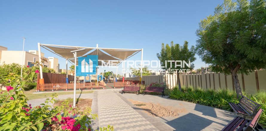 Radhus i Al Raha Gardens, Abu Dhabi, UAE 4 sovrum, 200.6 kvm Nr. 666200