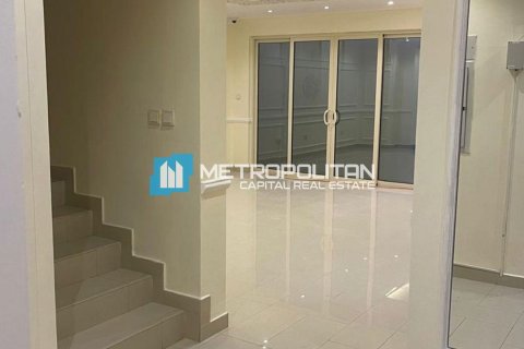Townhouse in Al Raha Gardens, Abu Dhabi, UAE 4 bedrooms, 200.6 sq.m. № 666200 - photo 4