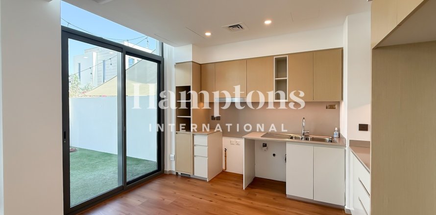 Townhouse i Arabian Ranches 3, Dubai, UAE 3 soveværelser, 128.578 kvm № 679612