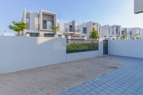Villa til salgs i Dubai Land, Dubai, Emiratene 4 soverom, 383 kvm Nr. 678864 - Foto 9