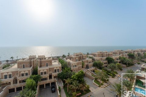 Apartment in Palm Jumeirah, Dubai, UAE 2 bedrooms, 195 sq.m. № 635224 - photo 19