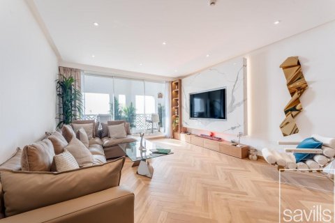 Apartment in Palm Jumeirah, Dubai, UAE 2 bedrooms, 195 sq.m. № 635224 - photo 1
