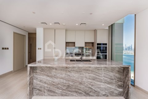 Müüa korter asukohaga Palm Jumeirah, Dubai, AÜE: 2 magamistoaga, 175 m² Nr 721953 - pilt 2