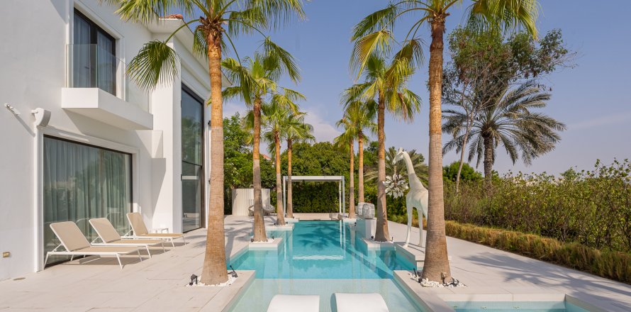 Vilă în Jumeirah Islands, Dubai, EAU 7 dormitoare, 817.64 mp.  №762746