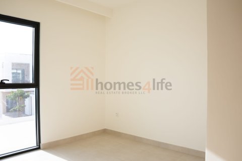 Townhouse in Arabian Ranches 3, Dubai, UAE 4 bedrooms, 249 sq.m. № 713709 - photo 12