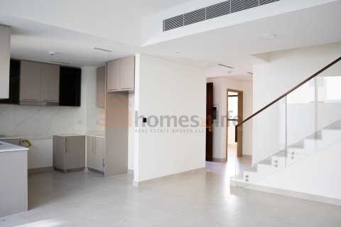 Townhouse in Arabian Ranches 3, Dubai, UAE 4 bedrooms, 249 sq.m. № 713709 - photo 6