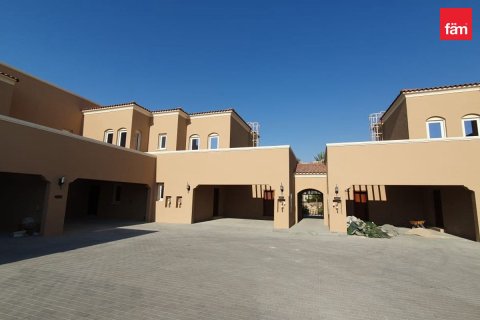 Villa in Dubai, UAE 4 bedrooms, 185.8 sq.m. № 689237 - photo 16