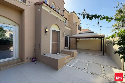 Villa in Dubai, UAE 4 bedrooms, 185.8 sq.m. № 689237 - photo 15