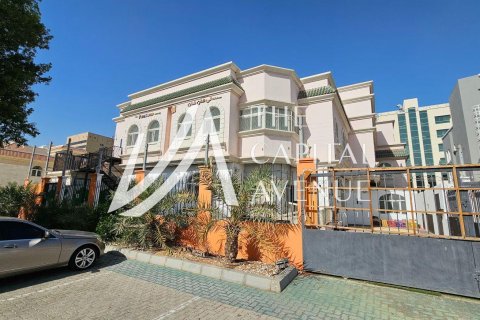 Muroor Area, Abu Dhabi, UAE의 임대용 빌라 1099.88제곱미터 번호 754571 - 사진 1