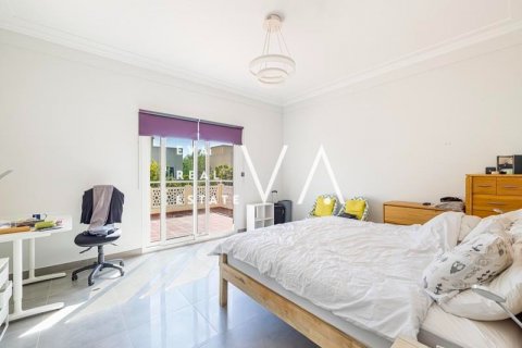 Vila di Greens, Dubai, UAE 4 bilik tidur, 777.48 meter persegi № 637644 - foto 6