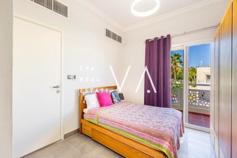 Vila di Greens, Dubai, UAE 4 bilik tidur, 777.48 meter persegi № 637644 - foto 13