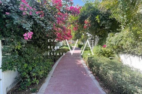 Townhouse di Dubai, UEA 3 kamar tidur, 278.63 m2 nomor 637647 - foto 2