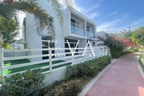 Townhouse di Dubai, UEA 3 kamar tidur, 278.63 m2 nomor 637647 - foto 12