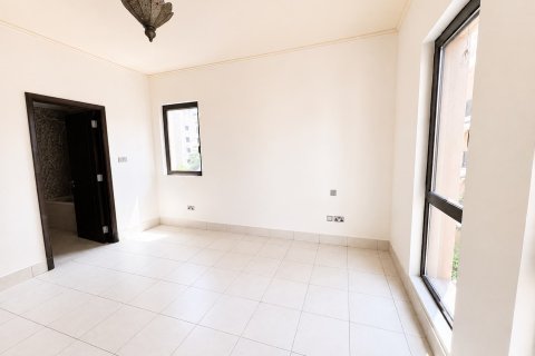 Old Town, Dubai, BAE’de kiralık daire 2 yatak odası, 119.1 m&sup2; No 750332 - fotoğraf 10