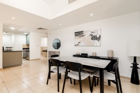 Apartament de închiriat în Jumeirah Beach Residence, Dubai, EAU 2 dormitoare, 120.57 mp.  №750330 - poză 2