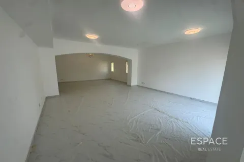 Villa in Meadows, Dubai, UAE 4 bedrooms, 390 sq.m. № 650135 - photo 3