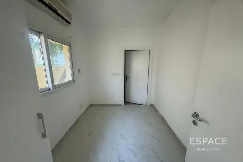 Villa in Meadows, Dubai, UAE 4 bedrooms, 390 sq.m. № 650135 - photo 9