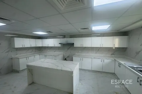 Villa in Meadows, Dubai, UAE 4 bedrooms, 390 sq.m. № 650135 - photo 5