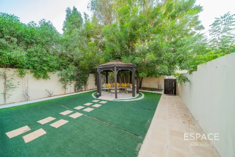Villa in Arabian Ranches, Dubai, UAE 3 bedrooms, 228 sq.m. № 650138 - photo 13