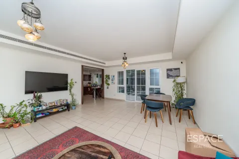 Villa in Arabian Ranches, Dubai, UAE 3 bedrooms, 228 sq.m. № 650138 - photo 3