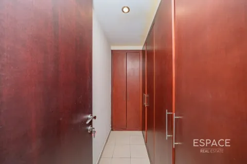 Villa in Arabian Ranches, Dubai, UAE 3 bedrooms, 228 sq.m. № 650138 - photo 8