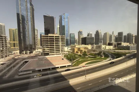 Office in Jumeirah Lake Towers, Dubai, UAE 133 sq.m. № 650139 - photo 6