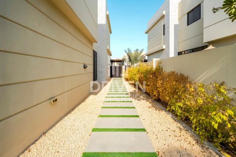 Villa en venta en DAMAC Hills (Akoya by DAMAC), Dubai, EAU 3 dormitorios, 251 m2 № 653014 - foto 19