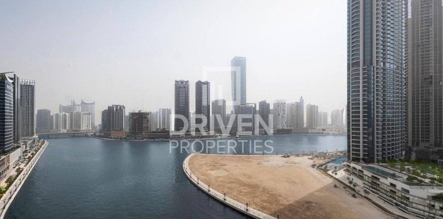 Apartmán v Business Bay, Dubai, SAE 3 spálne, 210 m2 č. 653103